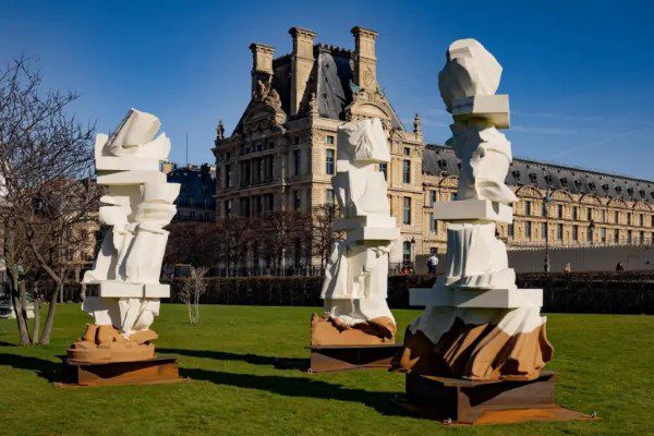 Pedro Cabrita Reis’ “The Three Graces”, now on display in Paris, is made of cork!